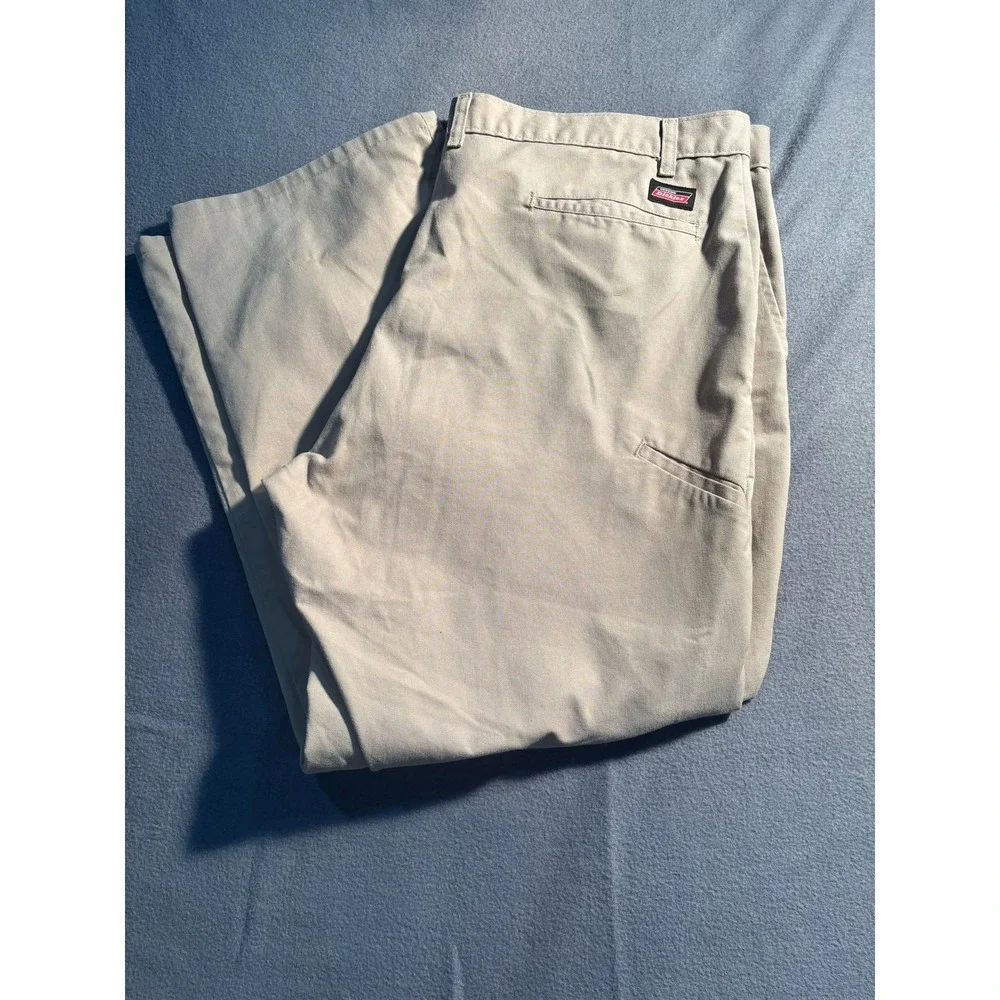 Dickies Work Pants Mens 42x30 Khaki Tan Straight Leg Utility Carpenter Workwear